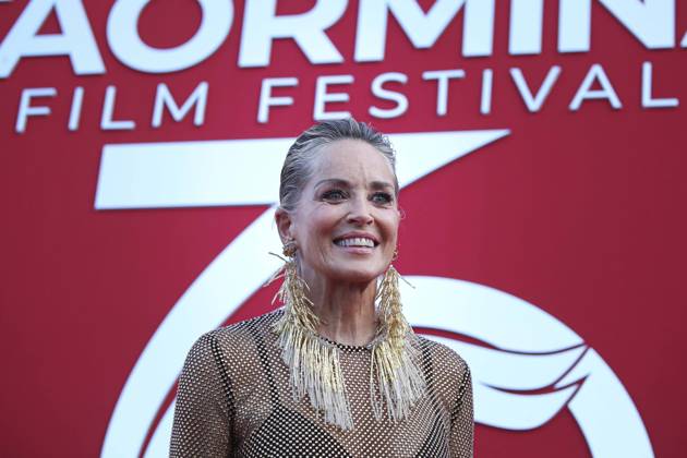 Bilder des Jahres 2024, Entertainment 07 Juli Entertainment Themen der Woche KW 29 Entertainment Bilder des Tages News - 70th Taormina Film Festival _ day 7 Sharon Stone attends the red carpet of the 70th Taormina Film Festival, day 7. during 70th Taormina Film Festival _ day 7, News in Taormina, Italy, July 19 2024 Taormina San Domenico Palace Italy Copyright: xMassimilianoxCarnabucix xLiveMediax LPN_1448026