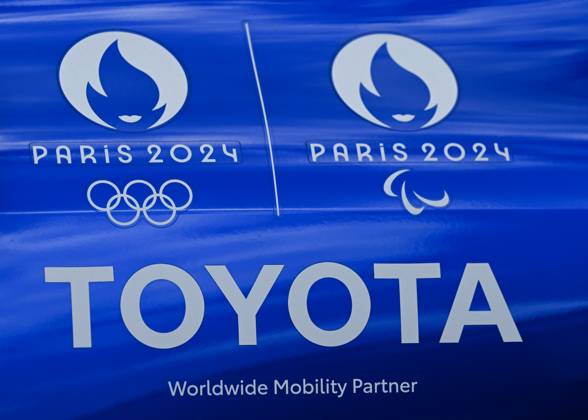 Daily Life In Paris On The Eve Of The Olympics PARIS, FRANCE - JULY 17: Logo of Toyota, the Worldwide Olympic Mobility Partner, on July 17, 2024, in Paris France. Paris France Copyright: xArturxWidakx originalFilename: widak-dailylif240717_npbTJ