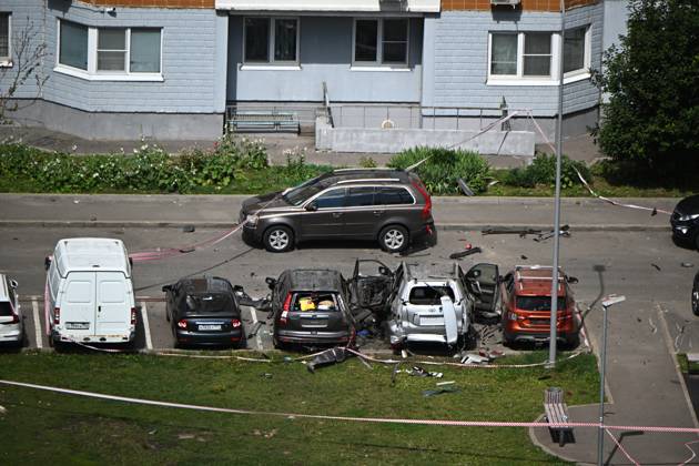 Bilder des Jahres 2024, News 07 Juli News Themen der Woche KW 30 News Bilder des Tages Russia Car Blast 8733349 24.07.2024 A view shows the site of a car blast that wounded Russian military official Andrei Torgashov and his wife in Moscow, Russia. Sergey Bobylev Sputnik Moscow Russia  Copyright: xSergeyxBobylevx