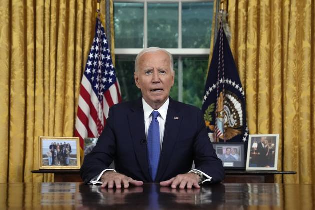 Bilder des Jahres 2024, News 07 Juli News Themen der Woche KW 30 News Bilder des Tages President Joe Biden addresses the nation from the Oval Office of the White House in Washington, Wednesday, July 24, 2024, about his decision to drop his Democratic presidential reelection bid. Pool  WAS20240724800 EvanxVucci