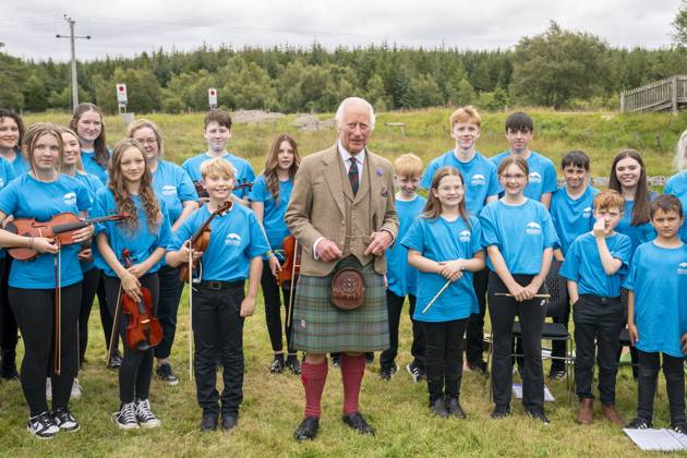 Bilder des Jahres 2024, Entertainment 08 August Entertainment Bilder des Tages König Charles III. besucht Naturschutzgebiet Forsinard Flows in Schottland . 31 07 2024. Forsinard, Scotland, United Kingdom. King Charles III during a visit to the Forsinard Flows nature reserve in Forsinard, Scotland, United Kingdom.  xPoolx xi-Imagesx IIM-25413-0006