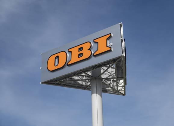 Zvolen, Slovakia - May, 25, 2024 : OBI store sign. Obi GmbH & Co. is a German multinational home improvement supplies retailing company. Zvolen, Slovakia - May, 25, 2024 : OBI store sign. Obi GmbH & Co. is a German multinational home improvement supplies retailing company. Copyright: xZoonar.com StefanxSutkax 21706313
