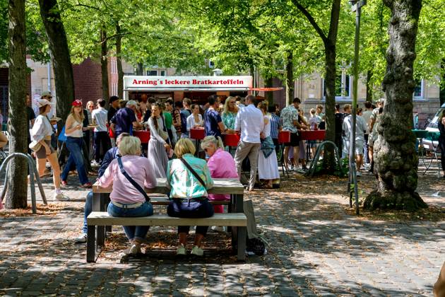 Wochenmarkt auf dem Domplatz. Münster, Nordrhein-Westfalen, DEU, Deutschland, 10.08.2024