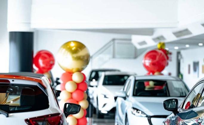  New car parked in luxury showroom. Car dealership. Modern luxury car showroom. Automotive industry. New car stock in showroom. Electric and hybrid vehicle. Automobile leasing and insurance background., New car parked in luxury showroom. Car dealership. Modern luxury car showroom. Automotive industry. New car stock in showroom. Electric and hybrid vehicle. Automobile leasing and insurance background., New car parked in luxury showroom. Car dealership. Modern luxury car showroom. Automotive industry. New car stock in showroom. Electric and hybrid vehicle. Automobile leasing and insurance background., 27.05.2024, Copyright: xFahronix Panthermedia37318801.jpg