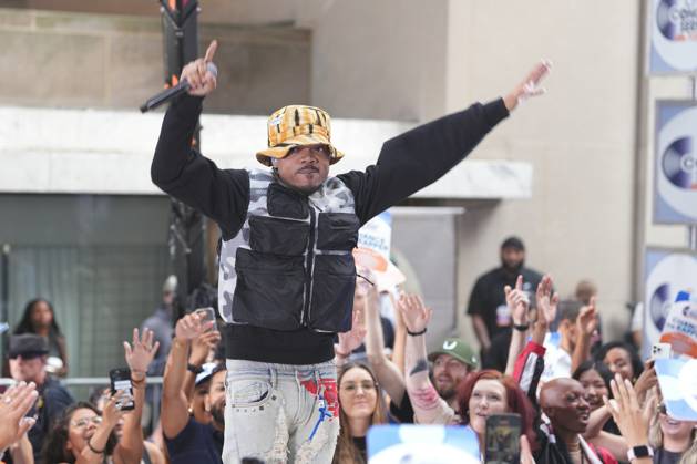 Bilder des Jahres 2024, Entertainment 08 August Entertainment Themen der Woche KW33 Entertainment Bilder des Tages RECORD DATE NOT STATED Chance The Rapper Takes the Stage at Rockefeller Plaza for Today s Show (NEW) Chance The Rapper Takes the Stage at Rockefeller Plaza for Today s Show. August 16, 2024, New York, USA: Chance The Rapper delivered an energetic performance on the Today Show this morning.  Copyright: xJorgexEstrelladox