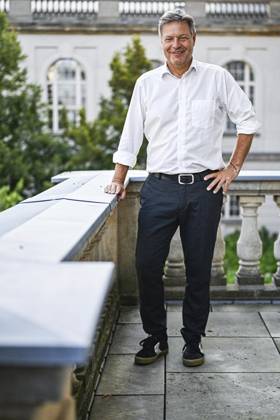 Robert Habeck (Bündnis 90 Die Grünen) Bundesminister für Wirtschaft und Klimaschutz der Bundesrepublik Deutschland ** NUR FÜR REDAKTIONELLE ZWECKE ** EDITORIAL USE ONLY **<p>Robert Habeck (Bündnis 90 Die Grünen) Bundesminister für Wirtschaft und Klimaschutz der Bundesrepublik Deutschland, fotografiert am 20.08.2024 in Berlin. Deutschland Berlin Berlin Copyright: MaurizioxGambarini