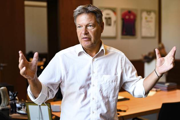 Robert Habeck (Bündnis 90 Die Grünen) Bundesminister für Wirtschaft und Klimaschutz der Bundesrepublik Deutschland ** NUR FÜR REDAKTIONELLE ZWECKE ** EDITORIAL USE ONLY **<p>Robert Habeck (Bündnis 90 Die Grünen) Bundesminister für Wirtschaft und Klimaschutz der Bundesrepublik Deutschland, fotografiert am 20.08.2024 in Berlin. Deutschland Berlin Berlin Copyright: MaurizioxGambarini