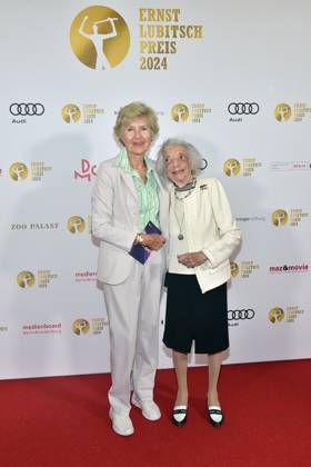 Verleihung des Ernst-Lubitsch-Preises 2024 Friede Springer, Margot Friedlaender Ankunft, zur Verleihung des Ernst-Lubitsch-Preises 2024 im Rahmen einer Matinee im Berliner ZOO PALAST statt in Berlin, am 25.08.2024