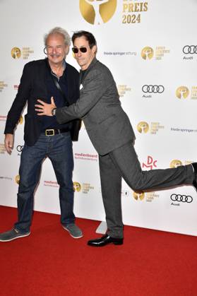 Leander Haußmann und Marc Hosemann bei der 66. Verleihung vom Ernst-Lubitsch-Preis 2024 im Zoo Palast. Berlin, 25.08.2024