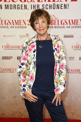 Katrin Sass bei der Die Unbeugsamen 2- Guten Morgen, Ihr Schoenen Film Premiere am 26.08.2024 in Berlin Die Unbeugsamen 2 Filmpremiere in Berlin