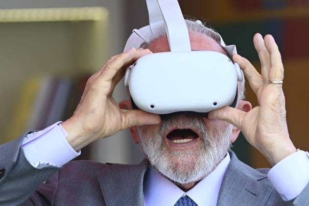 Bilder des Jahres 2024, News 08 August News Themen der Woche KW35 News Bilder des Tages BRASÍLIA, DF - 27.08.2024: PRESIDENTE LULA ENTREGA VANS DO MOVCEU - On Tuesday (27) the President of Brazil Luiz Inácio Lula da Silva and the Minister of Culture, Margareth Menezes, participated in the ceremony at the Palácio do Planalto to present MovCEU vans - itinerant cultural equipment from the Territories of Culture Program. x2601203x  TonxMolina