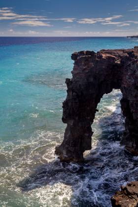 Holei Sea Arch an der Südküste von Big Island im Hawaii Volcanoes National Park auf Big Island, Hawaii, USA, Nordamerika Holei Sea Arch on the south coast of Big Island in Hawaii Volcanoes National Park on Big Island, Hawaii, USA, North America Copyright: imageBROKER DirkxRueter ibxiqx08865264.jpg