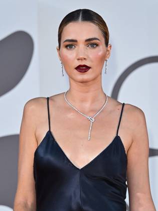 Venice, 81st Venice International Film Festival, fourth evening - red carpet KINEO AWARD In the photo: GIUSY BUSCEMI  Copyright: xSimonexComix xipa-agency.netx xPoolxPhotoxEventsx04x IPA_Agency_IPA49232744