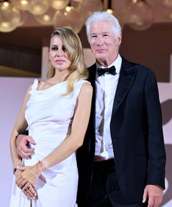 September 1, 2024, Venice, ITALY: US actor Richard Gere (R) and his partner Alejandra Silva attend the red carpet of the Filming Italy Venice Awards during the 81st Venice Film Festival in Venice, Italy, 01 September 2024. The movie is presented out of competition at the festival running from 28 August to 07 September 2024. ANSA ETTORE FERRARI. Venice ITALY  - ZUMAa110 20240901_zaf_a110_157 Copyright: xEttorexFerrarix