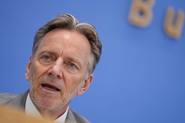 Holger Münch, Präsident des Bundeskriminalamtes Bundeslagebild zur Organisierten Kriminalität 2023, Bundesinnenministerin Nancy Faeser, Holger Münch, Präsident des Bundeskriminalamtes (BKA) in der Bundespressekonferenz Berlin Berlin GER