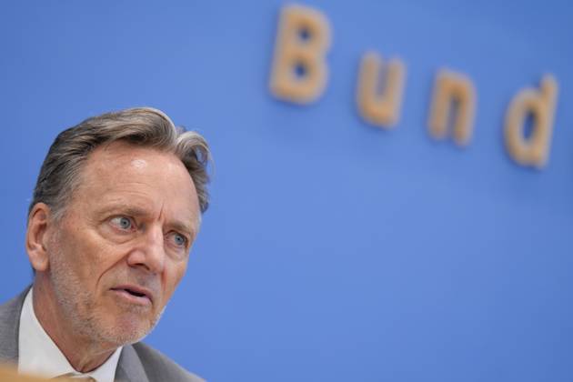 Holger Münch, Präsident des Bundeskriminalamtes Bundeslagebild zur Organisierten Kriminalität 2023, Bundesinnenministerin Nancy Faeser, Holger Münch, Präsident des Bundeskriminalamtes (BKA) in der Bundespressekonferenz Berlin Berlin GER