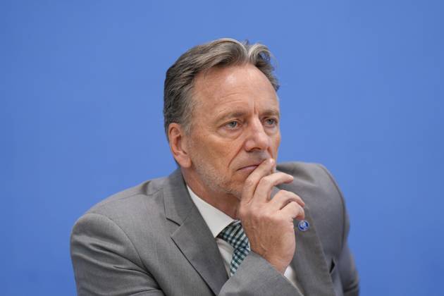 Holger Münch, Präsident des Bundeskriminalamtes Bundeslagebild zur Organisierten Kriminalität 2023, Bundesinnenministerin Nancy Faeser, Holger Münch, Präsident des Bundeskriminalamtes (BKA) in der Bundespressekonferenz Berlin Berlin GER
