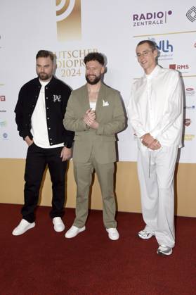 Calum Scott und Lost Frequencies bei der Verleihung des 15. Deutschen Radiopreises 2024 im Musical Theater Neue Flora. Hamburg, 05.09.2024