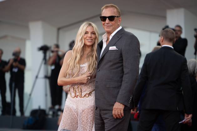 Bilder des Jahres 2024, Entertainment 09 September Entertainment Themen der Woche KW36 2024 Closing Ceremony Red Carpet - The 81st Venice International Film Festival Venice Italy  Copyright: xLucaxCarlinox originalFilename: carlino-notitle240907_np5Wb.jpg
