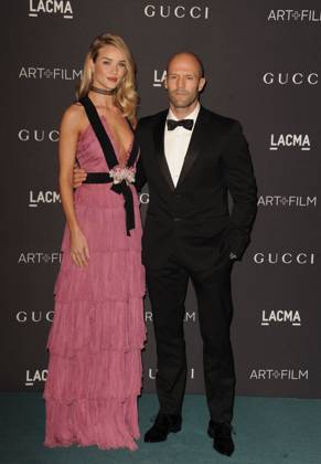 Rosie Huntington-Whiteley and Jason Statham arriving at the LACMA 2015 Art and Film Gala Honouring James Turrell And Alejandro G Inarritu at LACMA on November 7, 2015 in Los Angeles, California. Copyright: x FAMOUSx aay5c469