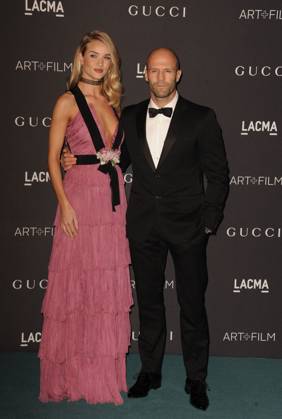 Rosie Huntington-Whiteley and Jason Statham arriving at the LACMA 2015 Art and Film Gala Honouring James Turrell And Alejandro G Inarritu at LACMA on November 7, 2015 in Los Angeles, California. Copyright: x FAMOUSx aay5c471