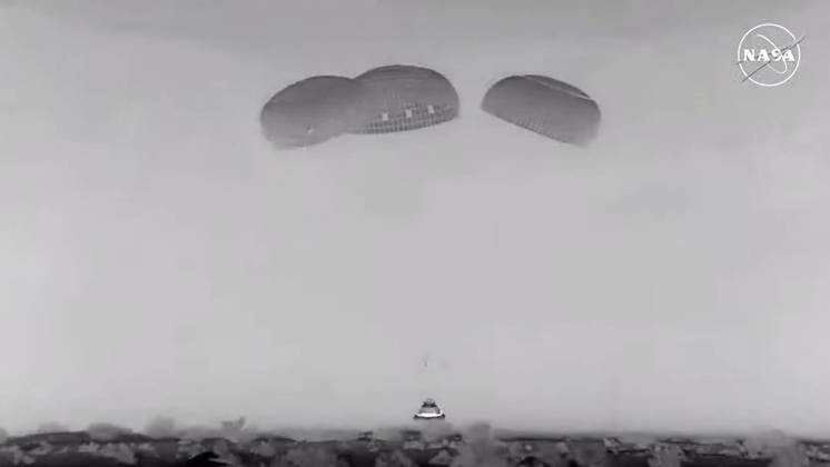 These images show the successful return of NASA and Boeing™s uncrewed Starliner spacecraft, following its landing at 10:01 p.m. MDT on 6 September at White Sands Space Harbor in New Mexico. The return marks the conclusion of a three-month flight test to the International Space Station (ISS). The craft was originally supposed to return crewed, but its two astronauts remain aboard the ISS. Ken Bowersox, Associate Administrator of NASA™s Space Operations Mission Directorate, said: I am extremely proud of the work our collective team put into this entire flight test, and we are pleased to see Starliner™s safe return. Even though it was necessary to return the spacecraft uncrewed, NASA and Boeing learned an incredible amount about St Copyright: xx coverimg54105068