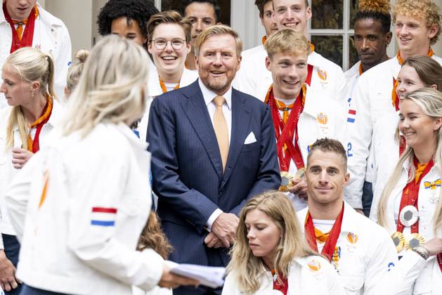 Den Haag, The Netherlands, 2024-09-10 15:42:52 THE HAGUE, 10-09-2024, Noordeinde Palace King Willem Alexander and Princess Margriet of the Netherlands will receive the Dutch medal winners of the 2024 Summer Paralympic Games in Paris at Noordeinde Palace in The Hague on Tuesday afternoon, September 10. PHOTO: NLBeeld Patrick van Emst Credit: NL Beeld Patrick van Emst Copyright: xx x