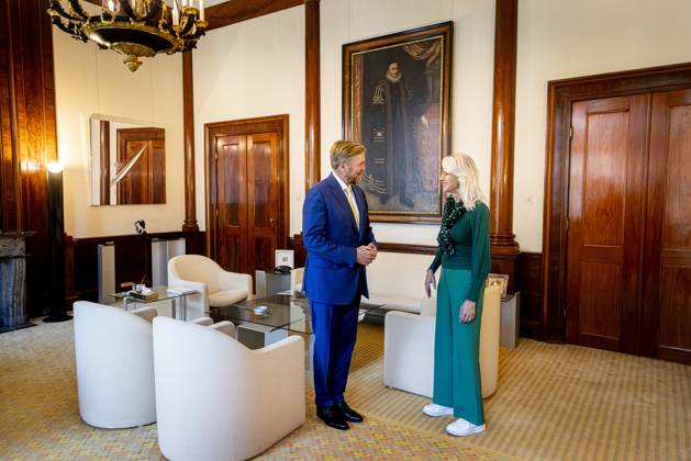 11-09-2024 Palace King Willem-Alexander during a meeting with Mona Keijzer Minister van Volkshuisvesting en Ruimtelijke Ordening at palace Noordeinde in The Hague. Â Copyright: xPPEx