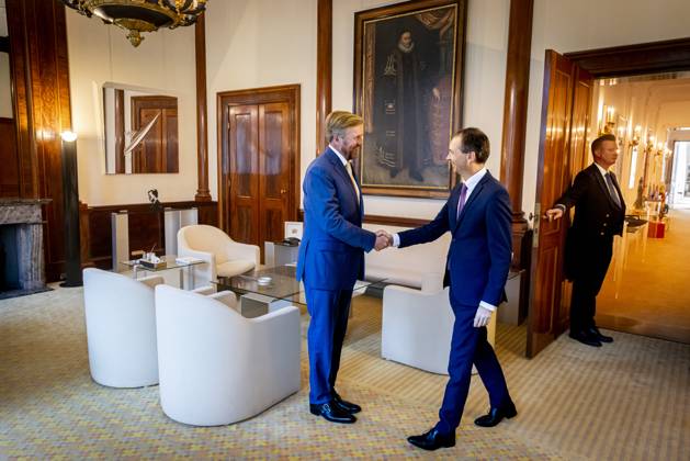11-09-2024 Palace King Willem-Alexander during a meeting with minister Eddy van Hijum is minister van Sociale Zaken en Werkgelegenheid at palace Noordeinde in The Hague. Â Copyright: xPPEx
