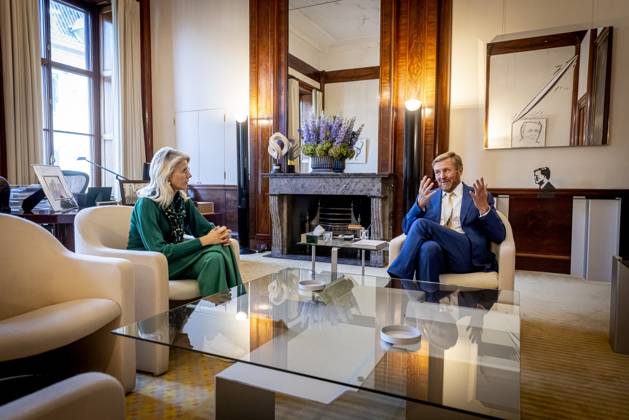 Entertainment Bilder des Tages 11-09-2024 Palace King Willem-Alexander during a meeting with Mona Keijzer Minister van Volkshuisvesting en Ruimtelijke Ordening at palace Noordeinde in The Hague. Â Copyright: xPPEx