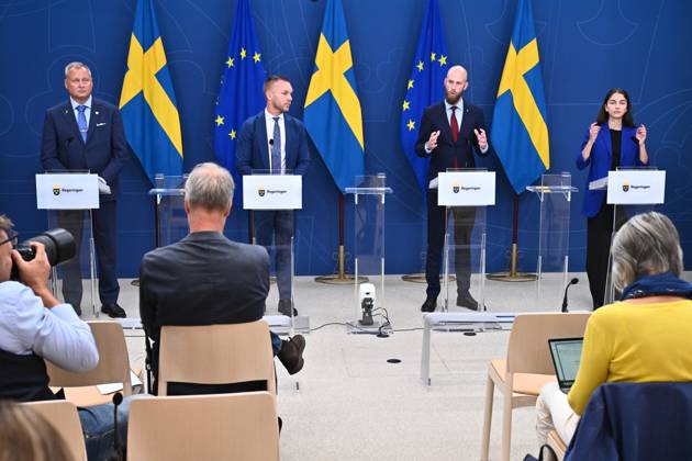 STOCKHOLM, SWEDEN 20240912 Minister of Civil Defense Carl Oskar Bohlin M , Minister of Civil Affairs Erik Slottner KD , Minister of Climate and Environment Romina Pourmokhtari L and Lars Wistedt SD will hold a press conference to present initiatives in the 2025 budget bill that will strengthen civil defense STOCKHOLM SWEDEN x10090x Copyright: xClaudioxBresciani TTx PRESSTRÄFF BUDGETNYHETER NAU7FqDrqcM