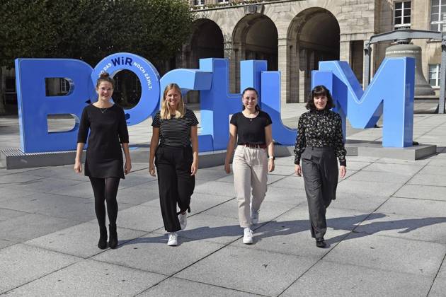 RECORD DATE NOT STATED Für Funke Award: Foto von Cara, Inga, Eve und kpo ** NUR FÜR REDAKTIONELLE ZWECKE ** EDITORIAL USE ONLY **<p>Für Funke Award: Foto von Cara, Inga, Eve und kpo am Dienstag, dem 12.09.2024 vor dem Rathaus in Bochum. Deutschland NW Bochum Copyright: GeroxHelm