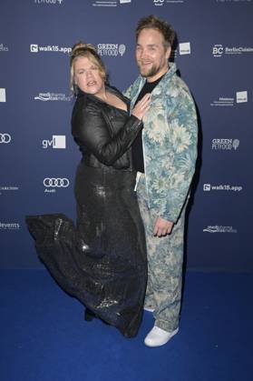 Gisa Flake mit Partner Knud Riepen bei der Verleihung des Deutschen Schauspielpreises 2024 im Club Theater Berlin. Berlin, 13.09.2024