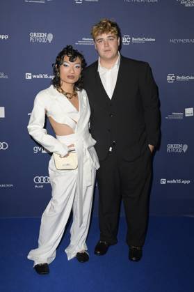 Anh-Khoa Trang und Lorenzo Germeno bei der Verleihung des Deutschen Schauspielpreises 2024 im Club Theater Berlin. Berlin, 13.09.2024