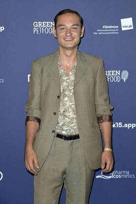 Andrei Viorel Tacu bei der Verleihung des Deutschen Schauspielpreises 2024 im Club Theater Berlin. Berlin, 13.09.2024