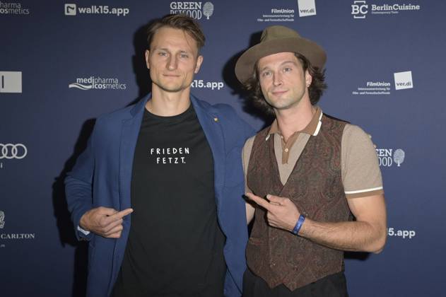 Oleg Tikhomirov und Patrick Schlegel bei der Verleihung des Deutschen Schauspielpreises 2024 im Club Theater Berlin. Berlin, 13.09.2024