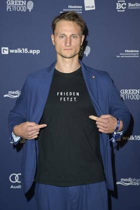 Oleg Tikhomirov bei der Verleihung des Deutschen Schauspielpreises 2024 im Club Theater Berlin. Berlin, 13.09.2024