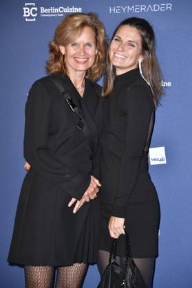 Helga Trüpel und Rahel Rüdel bei der Verleihung des Deutschen Schauspielpreises 2024 im Club Theater Berlin. Berlin, 13.09.2024