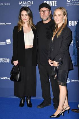 Natalia Rudziewicz, Bjarne Mädel und Friederike Kempter bei der Verleihung des Deutschen Schauspielpreises 2024 im Club Theater Berlin. Berlin, 13.09.2024