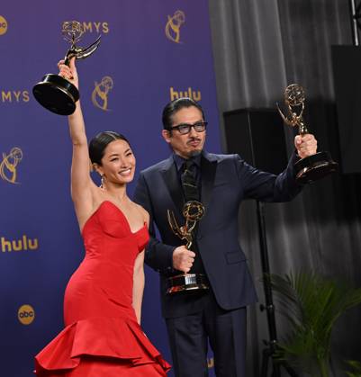 (L-R) Anna Sawai holds her Emmy for the Outstanding Lead Actress in a Drama Series award and Hiroyuki Sanada holds his Emmy for the Outstanding Lead Actor in a Drama Series award for Shogun ,backstage during the 76th annual Primetime Emmy Awards at the Peacock Theater in Los Angeles on Sunday, September 15, 2024.  LAP20240915923 CHRISxCHEW