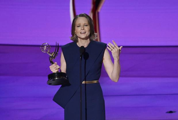 Jodie Foster accepts the Outstanding Lead Actress in a Limited or Anthology Series or Movie award for True Detective onstage during the 76th annual Primetime Emmy Awards at the Peacock Theater in Los Angeles on Sunday, September 15, 2024.  LAP2024091504007 JIMxRUYMEN