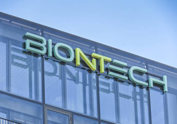 Biontech, Büro- und Geschäftshauskomplex VoltAir, Alexanderstraße, Mitte, Berlin, Deutschland