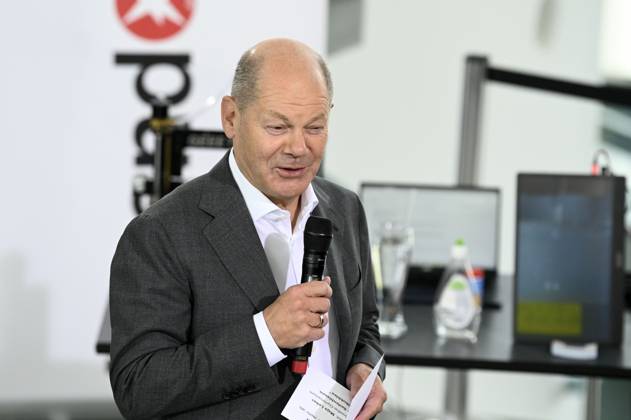 Olaf Scholz beim Empfang der Preisträgerinnen und Preisträger des 59. Bundeswettbewerbs Jugend forscht im Bundeskanzleramt. Berlin, 18.09.2024