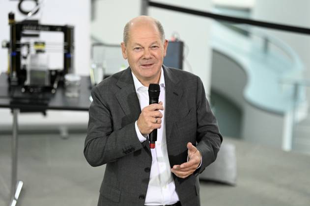 Olaf Scholz beim Empfang der Preisträgerinnen und Preisträger des 59. Bundeswettbewerbs Jugend forscht im Bundeskanzleramt. Berlin, 18.09.2024