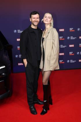 Daniel Grunenberg und Carolin Niemczyk von der Band Glasperlenspiel bei der Bunte BMW Night am 19.09.2024 in Düsseldorf Bunte BMW Night in Duesseldorf