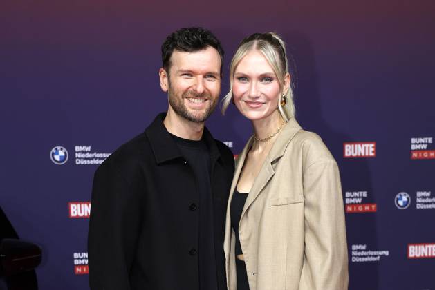 Daniel Grunenberg und Carolin Niemczyk von der Band Glasperlenspiel bei der Bunte BMW Night am 19.09.2024 in Düsseldorf Bunte BMW Night in Duesseldorf