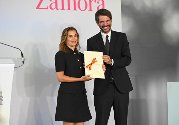 Producer María Zamora receives the 2024 National Cinematography Award The Minister of Culture, Ernest Urtasun, presents the 2024 National Cinematography Award to producer María Zamora, at the Tabakalera, on September 21, 2024, in San Sebastián, Guipúzcoa, Basque Country Spain The production company has been awarded the National Cinematography Award 2024 during the San Sebastian Film Festival for its support to independent and risky cinema and for having strengthened the presence of Spanish independent cinema in the international market 21 SEPTEMBER 2024 PRIZE CINEMA ENTERTAINMENT CINEMATOGRAPHY FESTIVAL CULTURE San Sebastian, Guipuzcoa Pais V San Sebastian, Guipuzcoa Pais V Spain Copyright: xArnaitzxRubiox 6225981