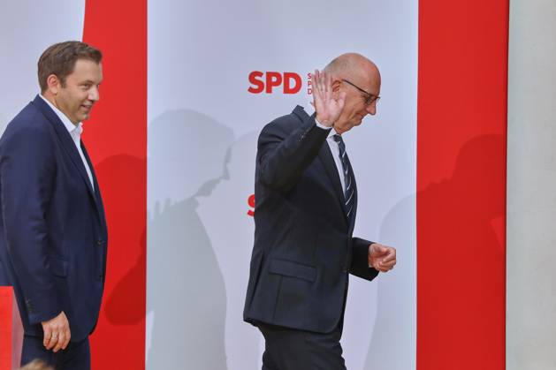 Berlin, Deutschland, 23.09.2024: Willy-Brandt-Haus: Pressekonferenz nach SPD-Vorstandssitzung: Generalsekretär Lars Klingbeil und Ministerpräsident von Brandenburg Dietmar Woidke Copyright: xdtsxNachrichtenagenturx dts_47037