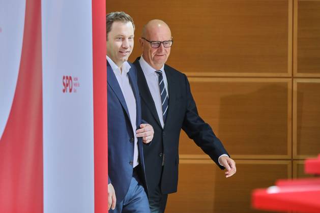 Berlin, Deutschland, 23.09.2024: Willy-Brandt-Haus: Pressekonferenz nach SPD-Vorstandssitzung: Generalsekretär Lars Klingbeil und Ministerpräsident von Brandenburg Dietmar Woidke Copyright: xdtsxNachrichtenagenturx dts_47080