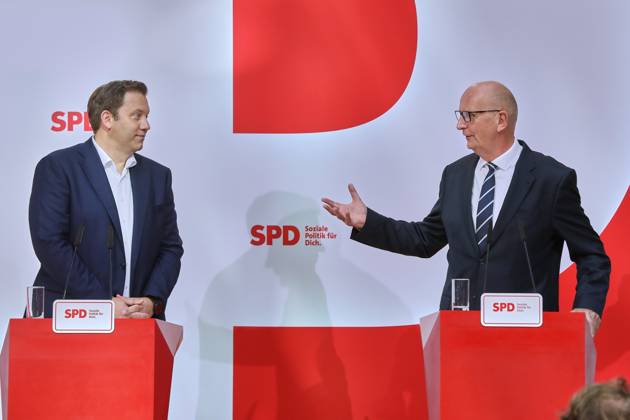 Berlin, Deutschland, 23.09.2024: Willy-Brandt-Haus: Pressekonferenz nach SPD-Vorstandssitzung: Generalsekretär Lars Klingbeil und Ministerpräsident von Brandenburg Dietmar Woidke Copyright: xdtsxNachrichtenagenturx dts_47091